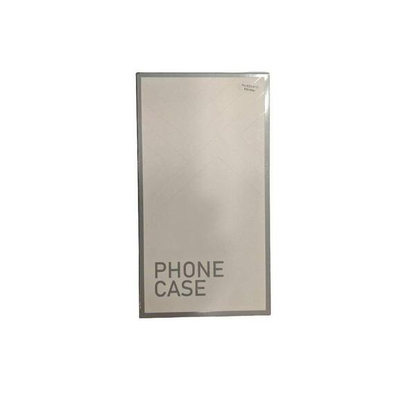 iPhone 13 Pro Max Case, with 2 Glass Screen Protector + Camera Lens Protector - Picture 4 of 5